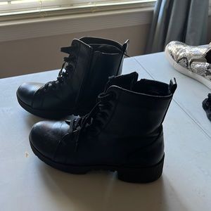 Women’s platform black boots